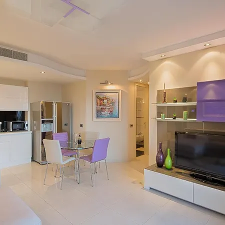 Premier Lux Apartment