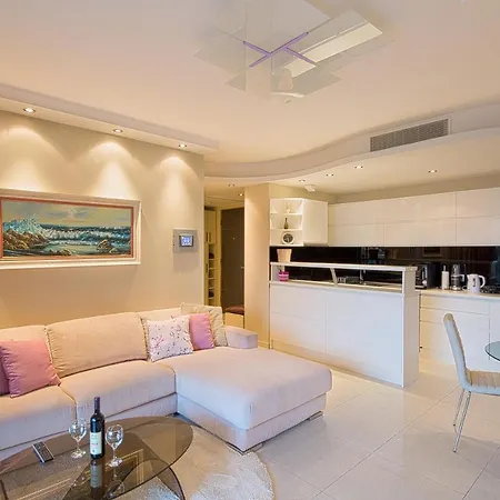 Premier Lux * Budva