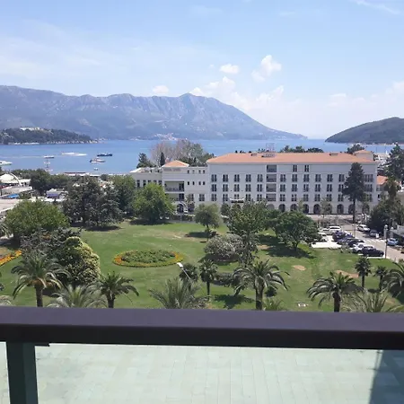 Premier Lux * Budva